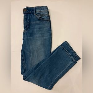 MOM JEANS BY GIBSON LATIMER